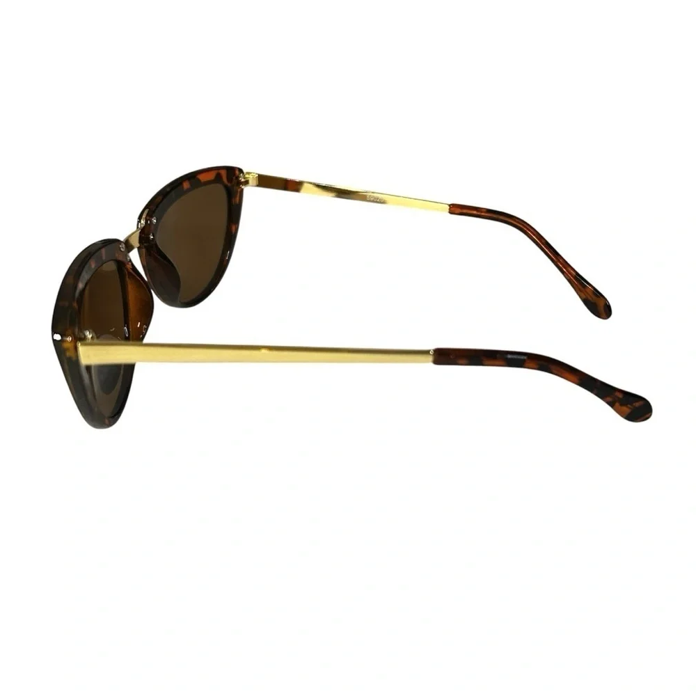 A.J. Morgan Tortoise shell Sunglasses w/Gold Accents. New